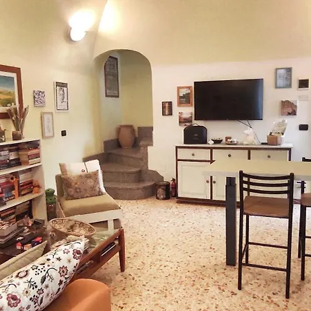 Casa Tipica Ligure Con Splendida Vista Sulla Montagna *