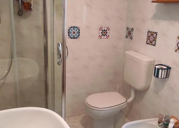Intera Casa Tipica Ligure Con Splendida Vista Sulla Montagna