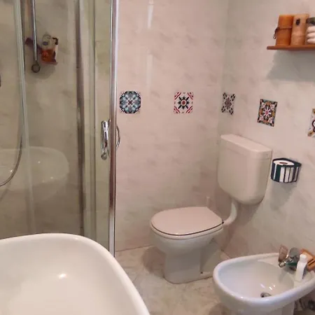 Intera Casa Tipica Ligure Con Splendida Vista Sulla Montagna