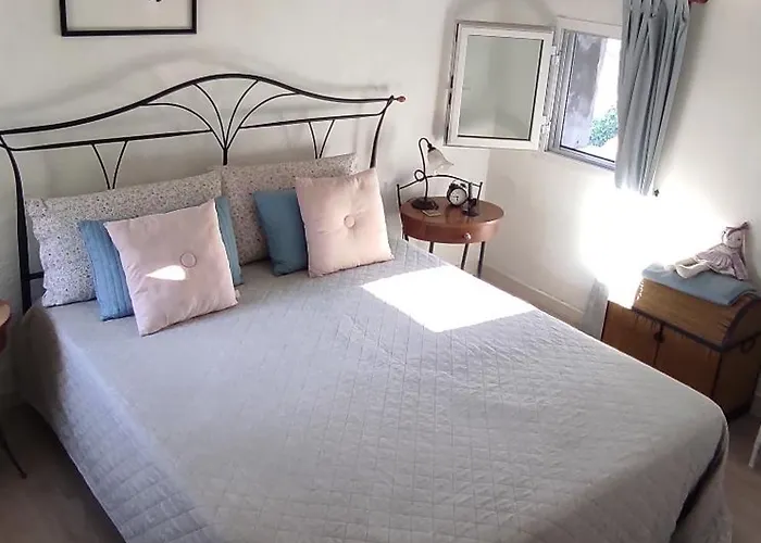 Intera Casa Tipica Ligure Con Splendida Vista Sulla Montagna * Poggio (Imperia)